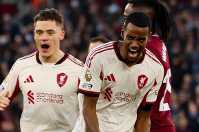 爱游戏官网 -利物浦国际比赛日更衣室发声；志在亚冠名次提升；震撼外界；临场指挥获称赞的简单介绍