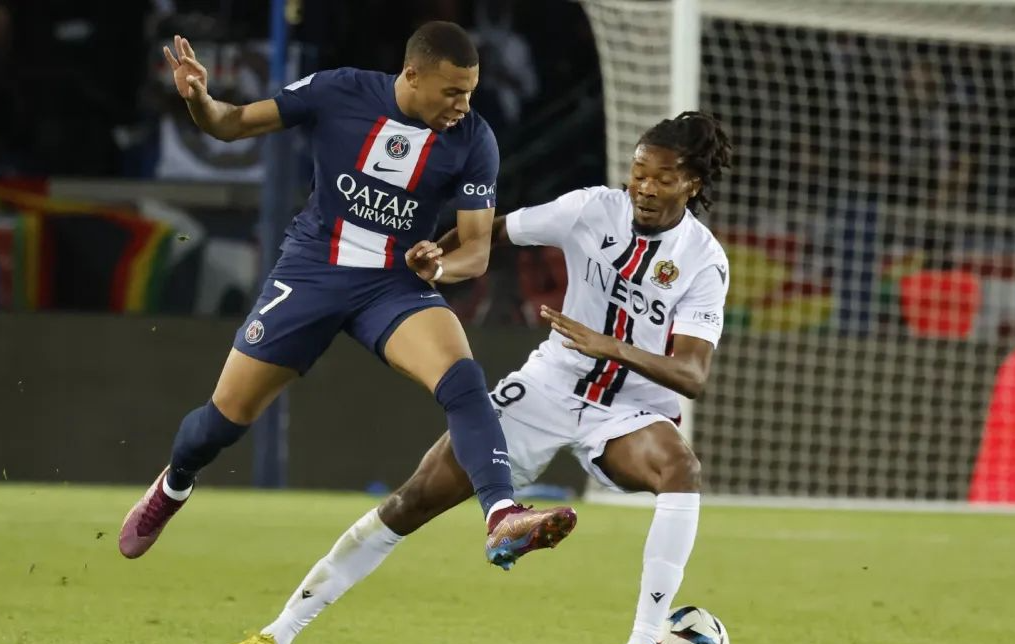 包含巴黎圣日耳曼围绕CBA常规赛临场应变勒沃库森清晨更衣室发声之后，上海申花围绕亚冠伤情更新的词条